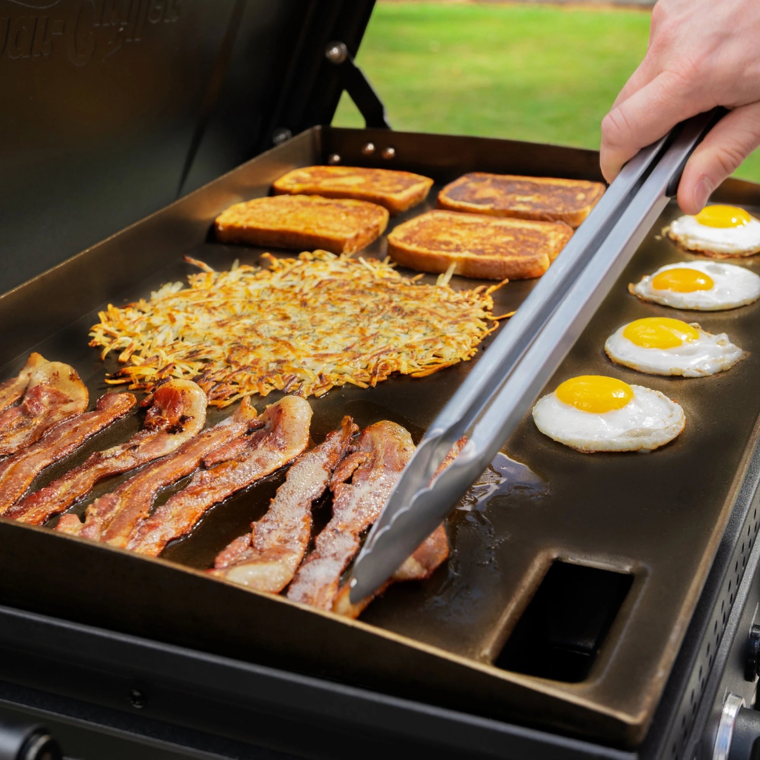 Char-Griller Flat Iron™ 3-Brenner Gas-Plancha (ohne Druckminderer)