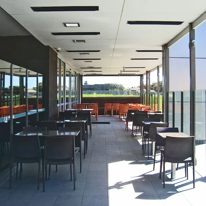 Heatstripe Heizstrahler Design für eine große Veranda eines Restaurants