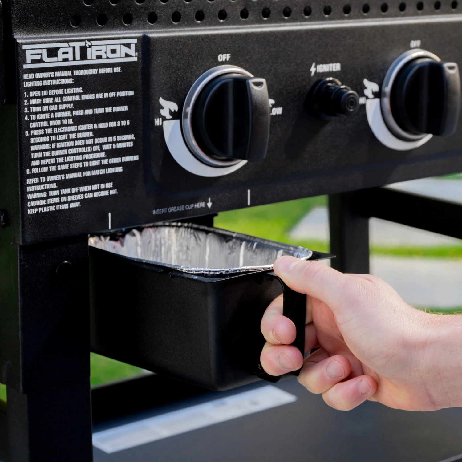 Char-Griller Flat Iron™ 3-Brenner Gas-Plancha (ohne Druckminderer)