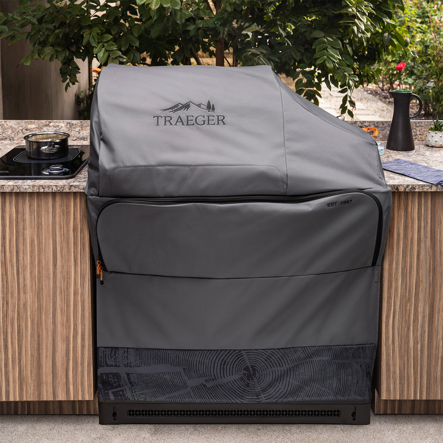 Traeger Abdeckhaube für Timberline eingebaut