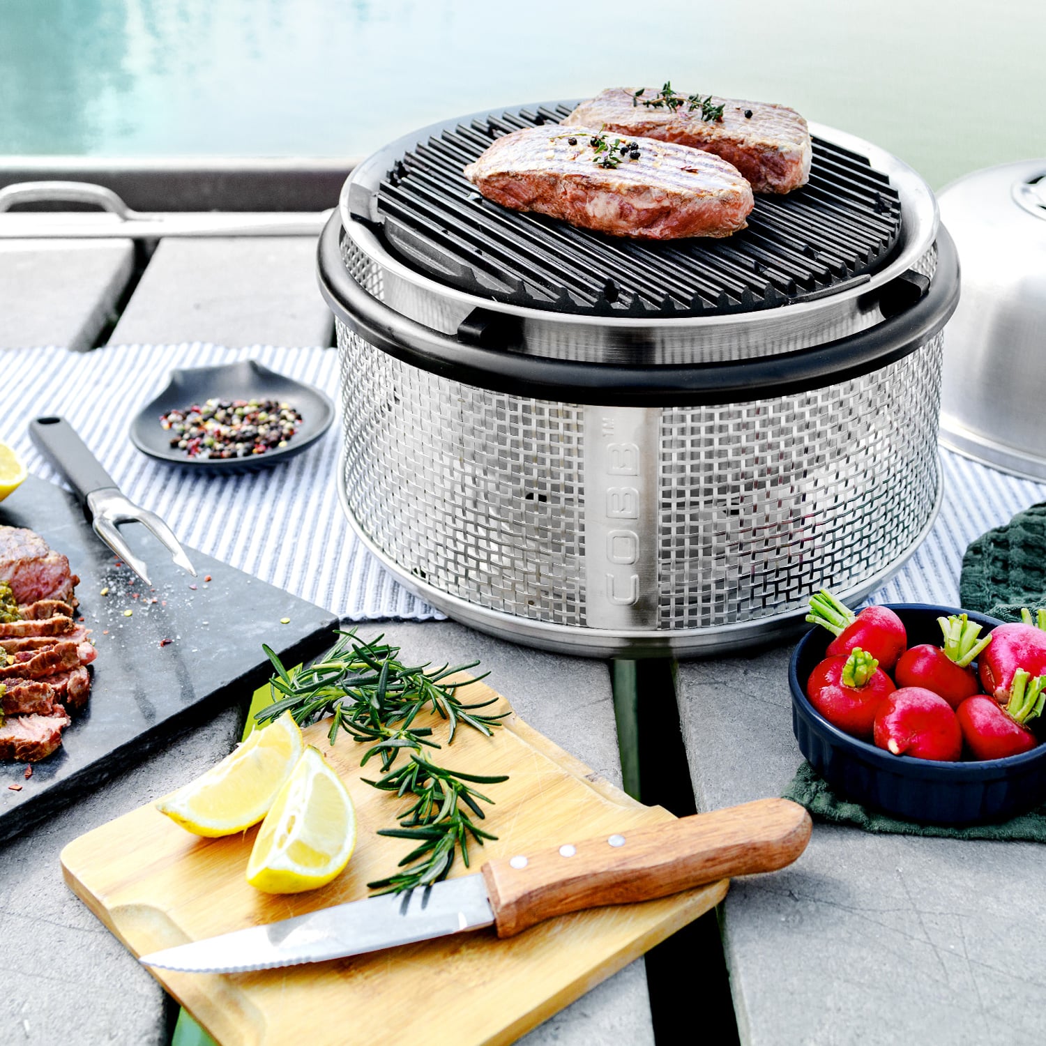 Cobb Premier Air Deluxe inkl. Griddle+ Grillplatte