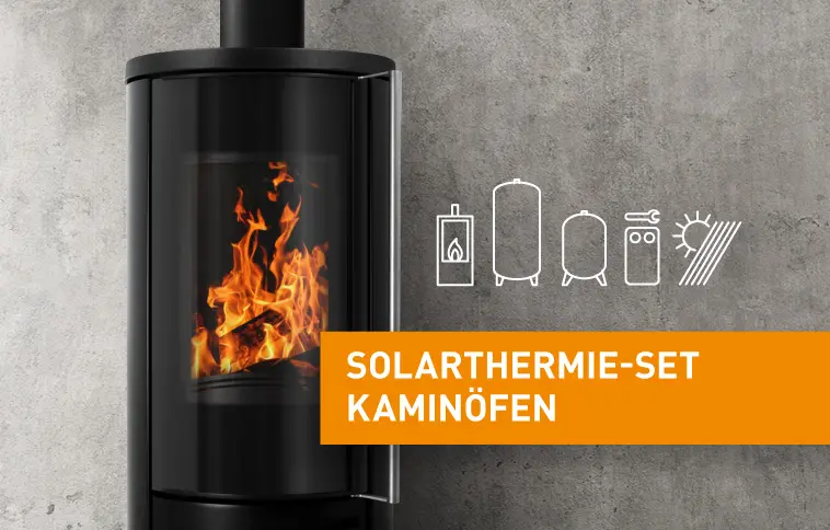 Kachel mit Kaminofen für ein Solarthermie-Set