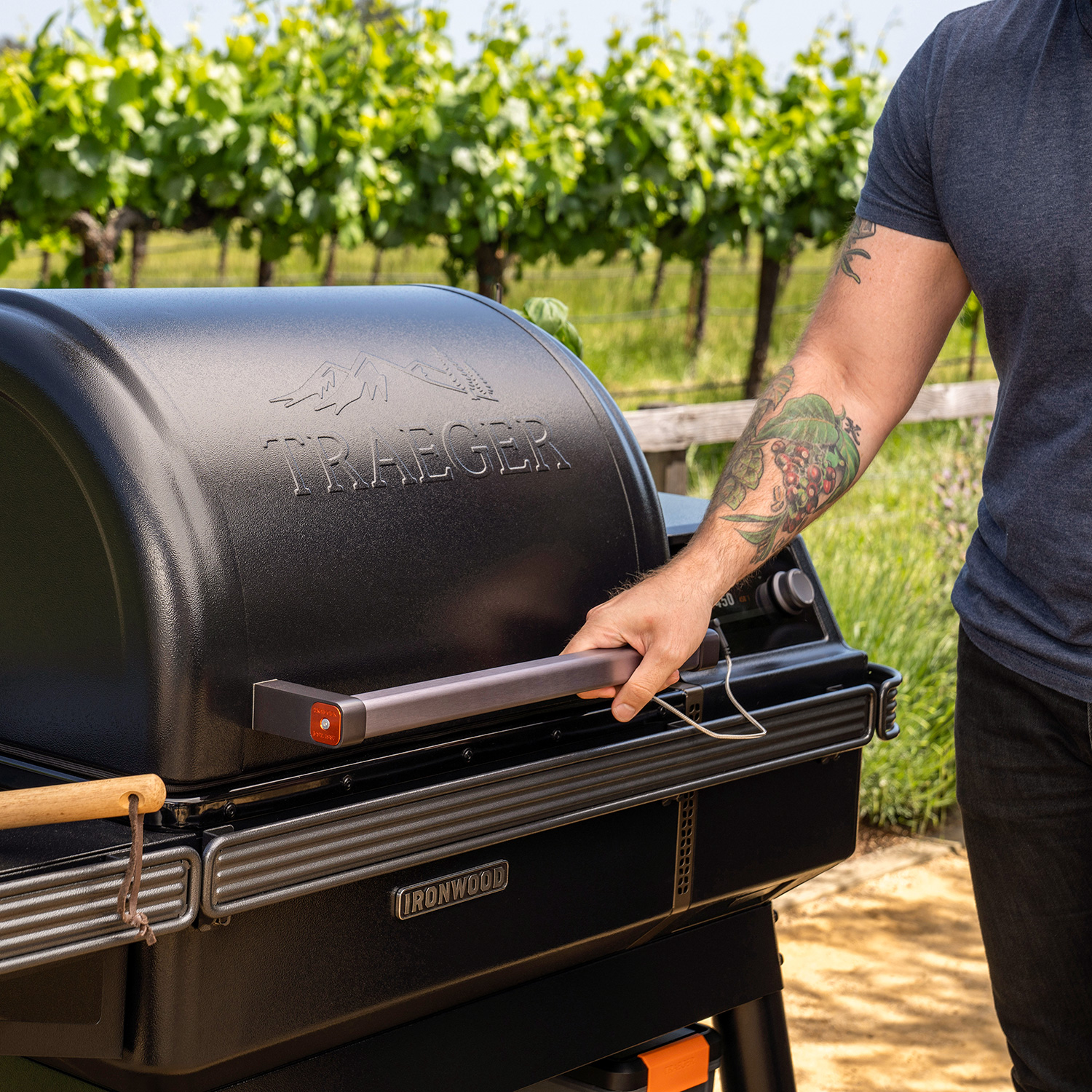 Traeger IRONWOOD Pelletgrill Schwarz