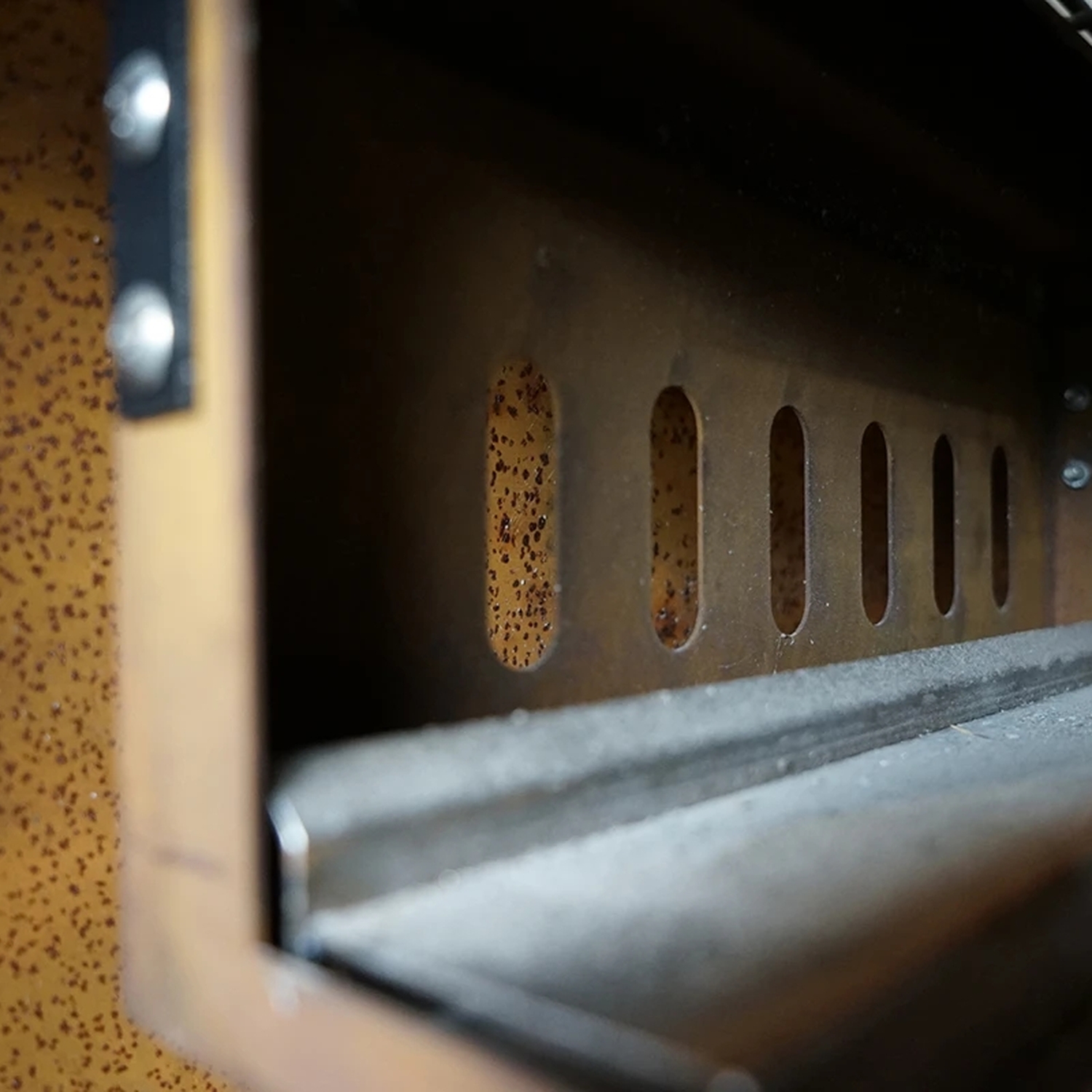 Moesta One Fireplace Corten mit Guss Grillplatte