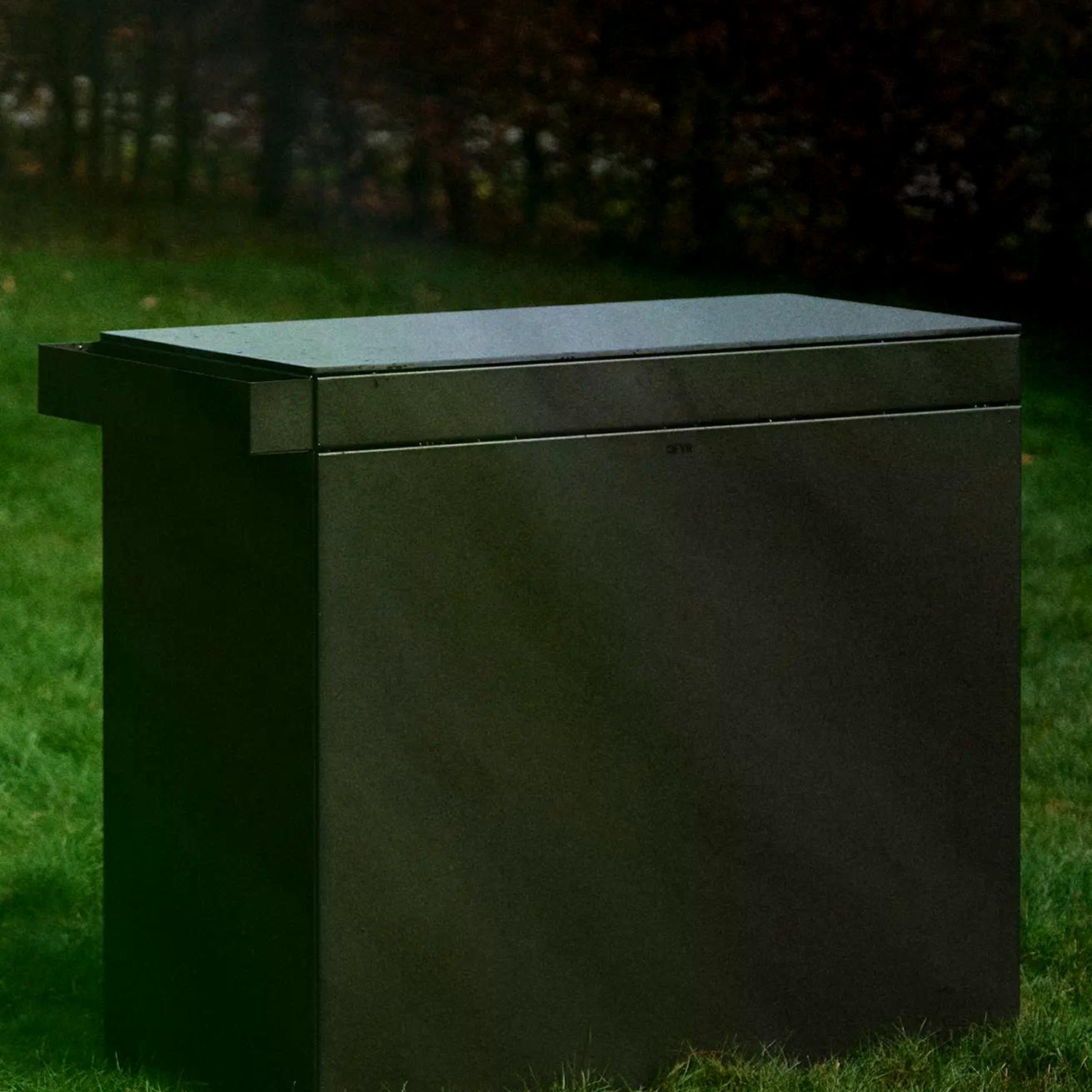 OFYR Signature Mise en Place 100 Black Terra